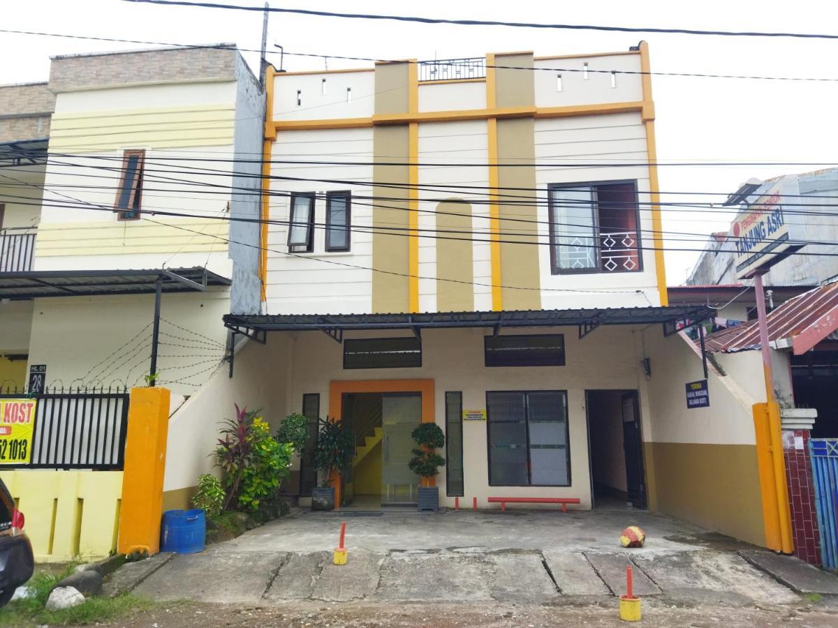 נקסר Oyo 92231 Penginapan Tanjung Alang Syariah מראה חיצוני תמונה